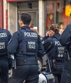 Cops arrest suspected admin of German-language crime bazaar