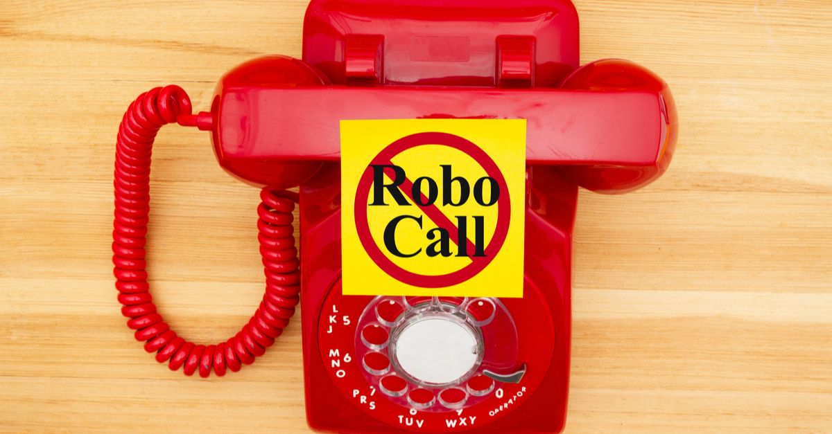 Phone carriers may soon be forced to adopt anti-robocall tech